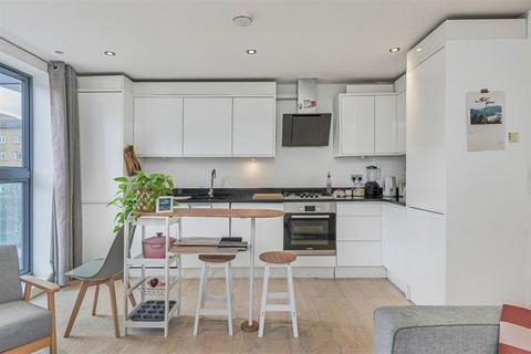 1 bedroom flat to rent, Wandsworth Road, London SW8