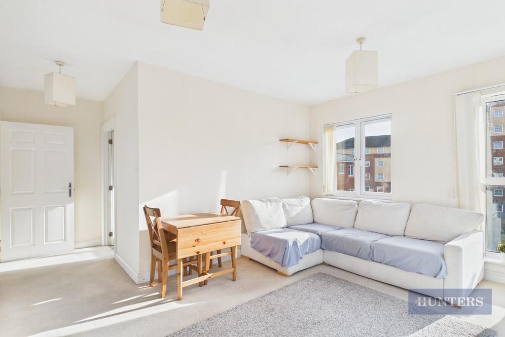 Apartment in Southampton, Eastern Docks, St Mary's - View 2