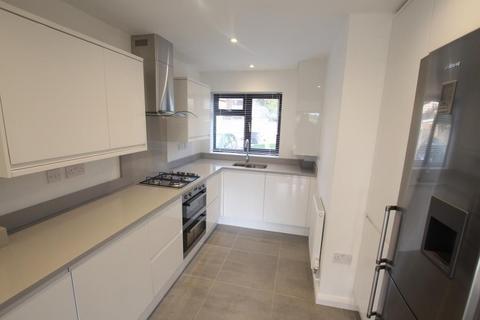 3 bedroom semi-detached house to rent, Addlestone, Surrey, KT15