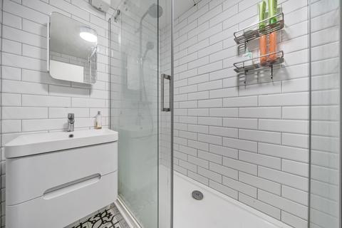 2 bedroom flat to rent, Lee Park, London, SE3