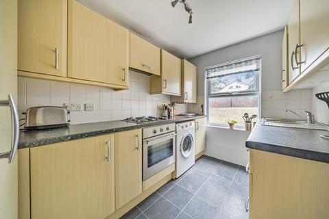 2 bedroom flat to rent, Lee Park, London, SE3