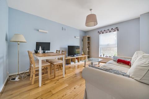 2 bedroom flat to rent, Lee Park, London, SE3