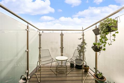 3 bedroom maisonette to rent, New Kings Road, London, SW6