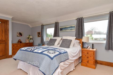4 bedroom semi-detached house for sale, Willow Wood Road, Meopham, Kent
