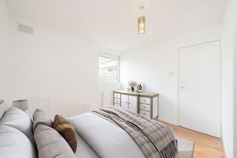 undefined, Edwin Road, Twickenham TW2