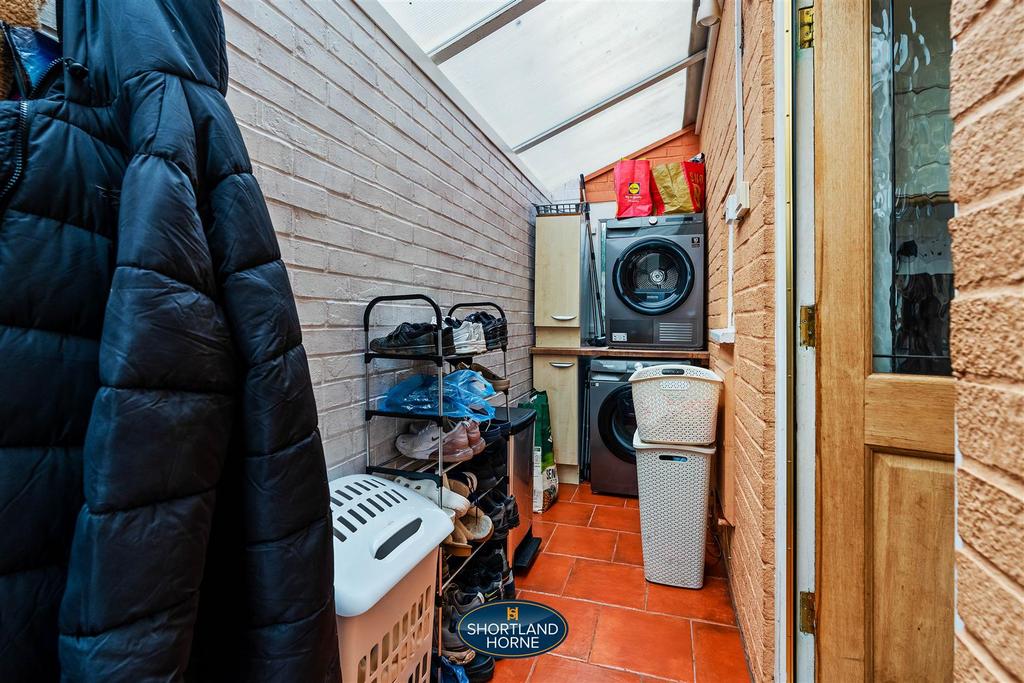 Utility lean-to