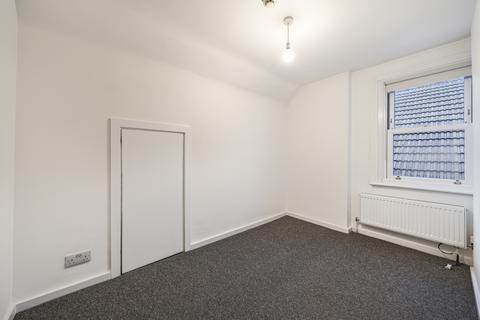 2 bedroom flat to rent, Holmesdale Road, London, SE25