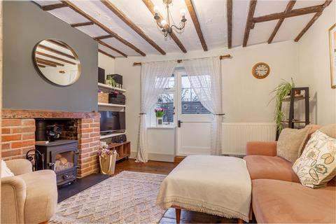 2 bedroom semi-detached house for sale, London Road, Worcester