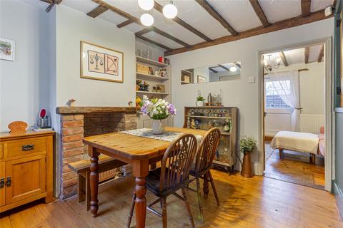 2 bedroom semi-detached house for sale, London Road, Worcester
