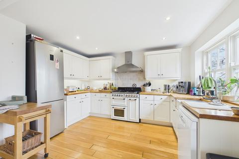 4 bedroom detached house to rent, York Road, Malton, YO17