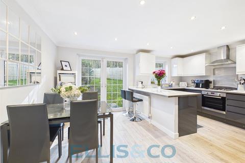 3 bedroom semi-detached house for sale, Brindles Field, Tonbridge, Kent, TN9