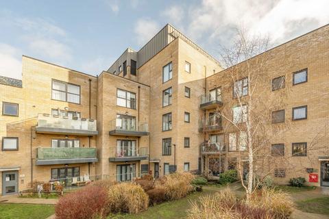 2 bedroom flat for sale, Waterfall Cottages, LONDON SW19