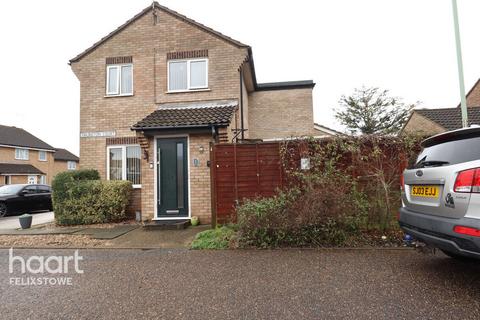 4 bedroom semi-detached house for sale, Thurston Court, Felixstowe