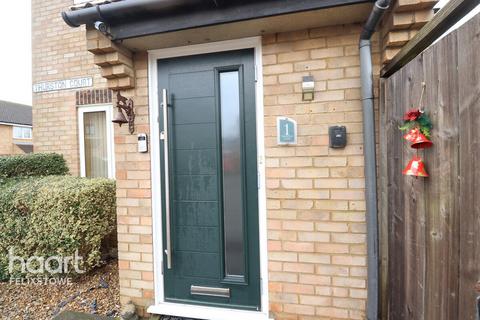 4 bedroom semi-detached house for sale, Thurston Court, Felixstowe