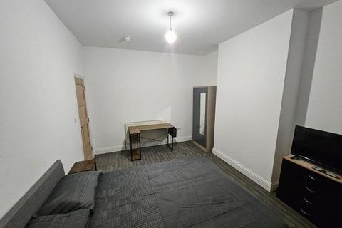 1 bedroom in a house share to rent, Blandford Road, Beckenham BR3
