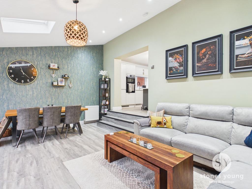 Living Room / Diner