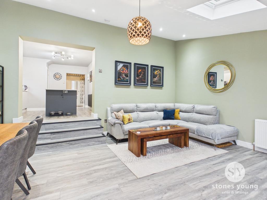 Living Room / Diner