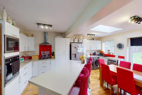 3 bedroom semi-detached house for sale, Maidstone Road, Lenham, ME172QJ