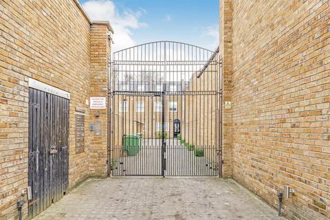 1 bedroom house to rent, Hazlewood Mews, London SW9