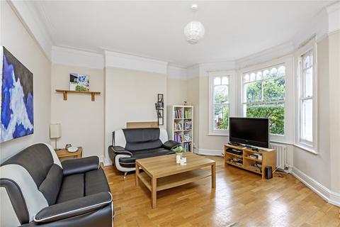 3 bedroom flat to rent, Bowood Road, London, SW11