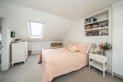 3 bedroom maisonette for sale, Penwith Road, London SW18