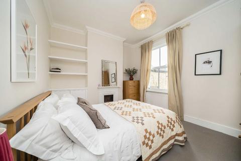 3 bedroom maisonette for sale, Penwith Road, London SW18