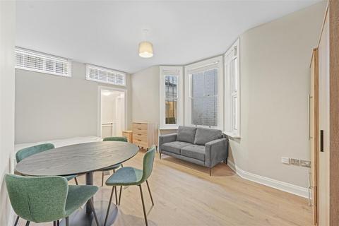 Studio to rent, Belgrave Road, London SW1V