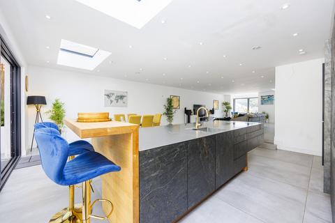 undefined, Charmouth Road, St. Albans, AL1
