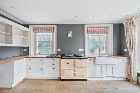 undefined, Salisbury SP4