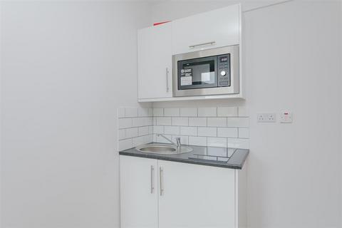 1 bedroom flat to rent, Cheniston Gardens, London W8