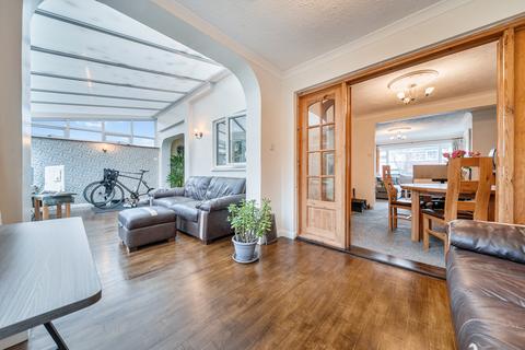 4 bedroom semi-detached house for sale, Tyron Way, Sidcup
