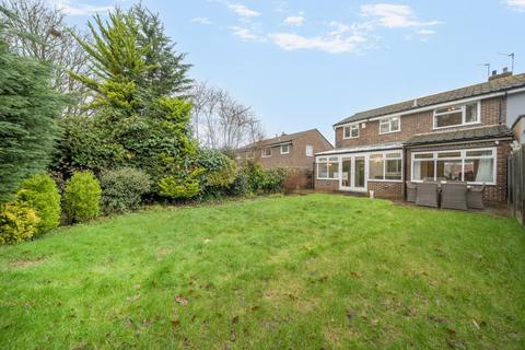 4 bedroom semi-detached house for sale, Tyron Way, Sidcup