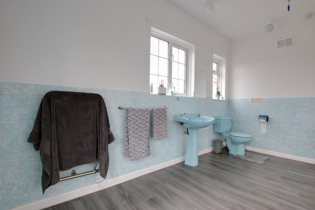 Family bathroom