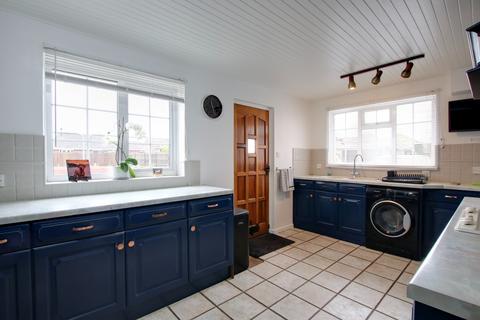 5 bedroom detached house for sale, WARSASH ROAD, TITCHFIELD