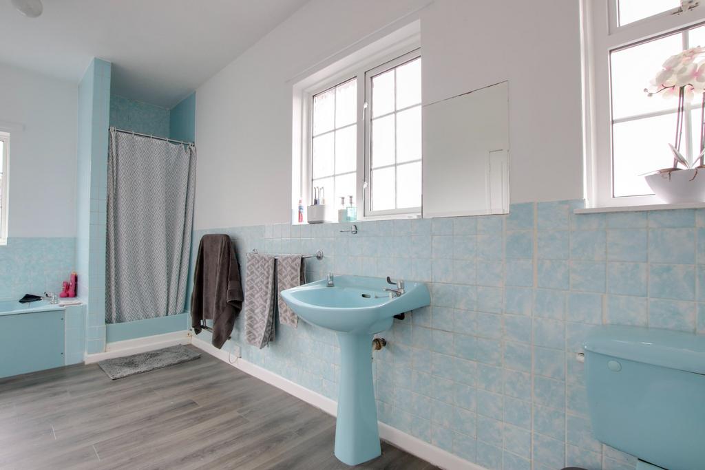 Family bathroom