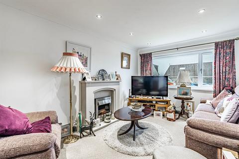 undefined, Clos Powys, Pontypridd CF38