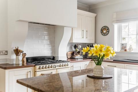 5 bedroom detached house for sale, Windsor Park Gardens, Norwich