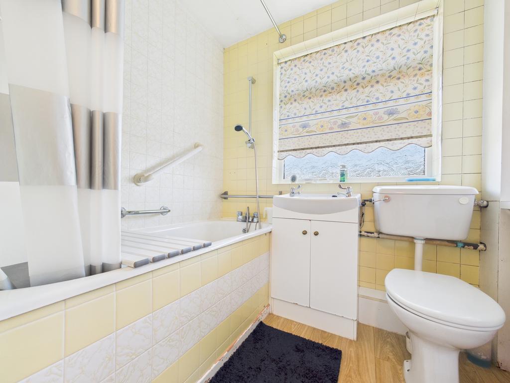 Cam01354 g0 pr0626 still012