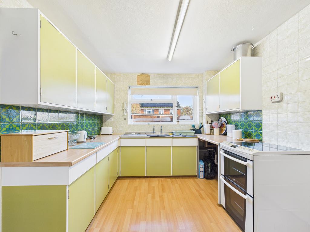 Cam01354 g0 pr0626 still008