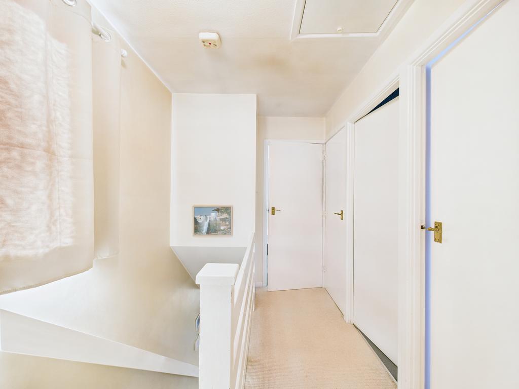 Cam01354 g0 pr0626 still017