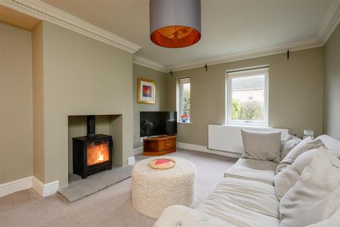 3 bedroom semi-detached house for sale, Chestnut Road, Cawood, YO8 3TB