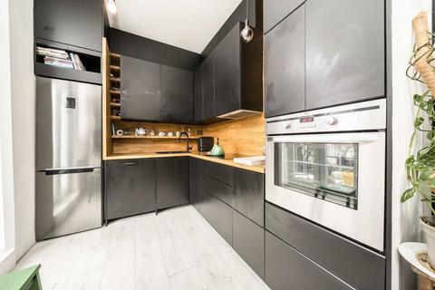 2 bedroom flat to rent, Camden Road, London NW1