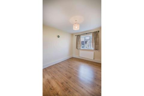 3 bedroom apartment for sale, Reddington Drive, Slough, SL3
