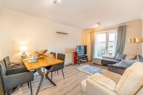 2 bedroom flat to rent, Brompton Park Crescent, London SW6