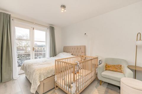 2 bedroom flat to rent, Brompton Park Crescent, London SW6