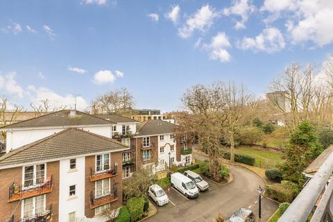 2 bedroom flat to rent, Brompton Park Crescent, London SW6