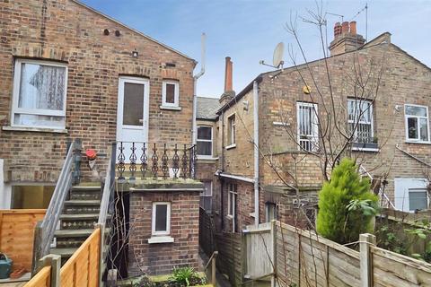 2 bedroom flat to rent, Algernon Road, Hendon, London