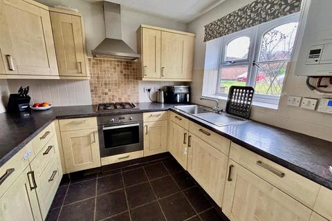 undefined, Alsford Close, Lightwater GU18