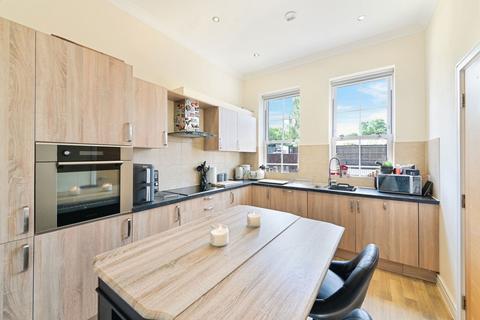 3 bedroom semi-detached house for sale, Pine Lodge Way, Epsom KT19