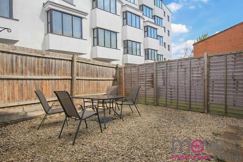 4 bedroom terraced house to rent, Stoneville Street, Cheltenham GL51